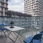 Olsanska Flat With Balcony